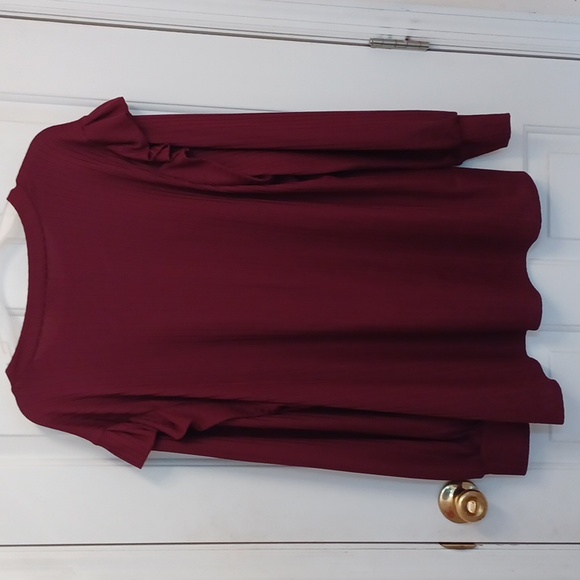 EUC - LULAROE - BRIELLE TOP - LONG SLEEVE - 2XL - Picture 6 of 8